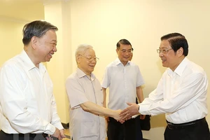 Tổng Bí thư Nguyễn Phú Trọng: Loại bỏ tư tưởng bàn lùi trong đấu tranh chống tham nhũng