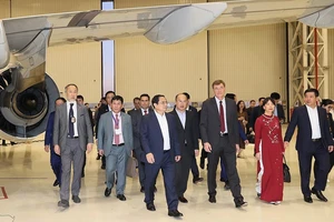 Thủ tướng thăm Tập đoàn Hàng không Vũ trụ lớn thứ 3 thế giới