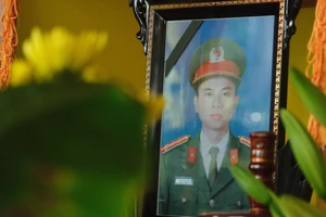 Bộ Công an thăng cấp bậc hàm lên Đại úy cho anh Trần Trung Hiếu