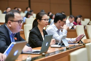 Ngẫm về việc tranh luận nồng độ cồn ở Quốc hội