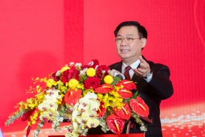 Chủ tịch Quốc hội: Tổng rà soát, bãi bỏ những thủ tục không hợp lý