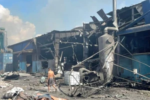 Nhiều nhà dân hư hại trong vụ nổ bình hơi 6 người tử vong, 7 người bị thương ở Đồng Nai