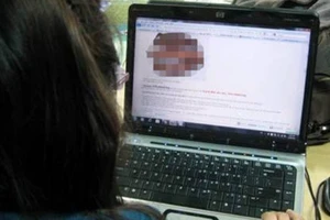 Bị tống tiền 200 triệu khi chat khoe thân với tài khoản 'Linh Linh' qua Zalo