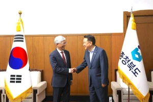 Phó Chủ tịch TP.HCM Võ Văn Hoan thăm và trao đổi hợp tác với Hàn Quốc