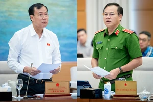 Chủ nhiệm Ủy ban Quốc phòng và An ninh Lê Tấn Tới (trái) và Thứ trưởng Bộ Công an Nguyễn Văn Long phát biểu tại phiên họp. Ảnh: PHẠM THẮNG