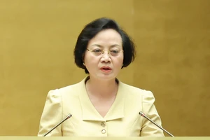 Bộ trưởng Nội vụ: Chính phủ sẽ nỗ lực đảm bảo đủ nguồn để cải cách tiền lương