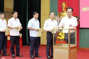 Ông Trịnh Việt Hùng làm Bí thư Tỉnh ủy Thái Nguyên