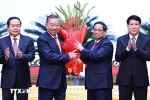 Nhân sự tuần qua: Bầu, bổ nhiệm hàng loạt nhân sự mới ở Trung ương, địa phương