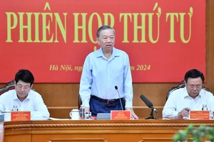 Tổng Bí thư, Chủ tịch nước Tô Lâm: Hoàn thiện Báo cáo Tổng kết 40 năm Đổi mới để trình Bộ Chính trị 