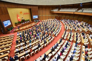 Quốc hội bầu, phê chuẩn, miễn nhiệm nhiều chức danh quan trọng của bộ máy nhà nước