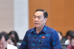 'Chạy xe xóc xóc, bình chữa cháy nổ là toi mạng'