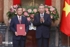 Tổng Bí thư, Chủ tịch nước Tô Lâm trao quyết định bổ nhiệm Đại sứ Việt Nam tại Lào cho ông Nguyễn Minh Tâm