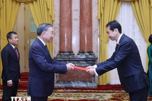 Tổng Bí thư, Chủ tịch nước Tô Lâm tiếp tân Đại sứ Trung Quốc tại Việt Nam Hà Vĩ