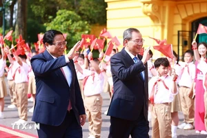 Thủ tướng Phạm Minh Chính chủ trì Lễ đón trọng thể Thủ tướng Trung Quốc Lý Cường