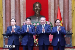 Tổng Bí thư Tô Lâm, Chủ tịch nước Lương Cường bàn giao công tác Chủ tịch nước