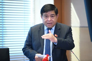 Với một 'rừng' quy định như ở ta thì xây dựng Dubai phải mất… 1.500 năm