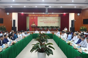 Cần đổi mới mạnh mẽ công tác cán bộ