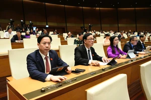 Quốc hội biểu quyết đầu tư hơn 1,7 triệu tỉ đồng xây đường sắt tốc độ cao Bắc- Nam