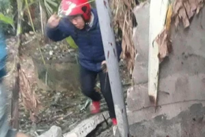 Nổ lớn ở vườn nhà dân, 2 người tử vong