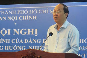 Phó Bí thư thường trực Thành ủy TP.HCM Nguyễn Hồ Hải phát biểu tại hội nghị. Ảnh: THANH THÙY