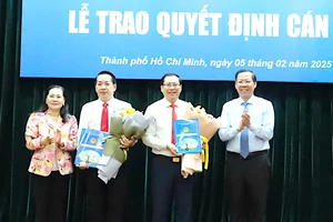 Nhân sự tuần qua: Phê chuẩn, bổ nhiệm nhiều nhân sự ở TP.HCM, Cần Thơ, Hòa Bình