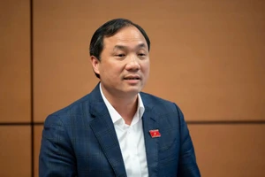 Nhiều cán bộ nghỉ vì trách nhiệm với bộ máy chứ không phải vì tiền