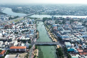 Bộ Nội vụ: Vẫn làm đề án sáp nhập, sắp xếp đơn vị hành chính theo Kết luận 127 của Bộ Chính trị