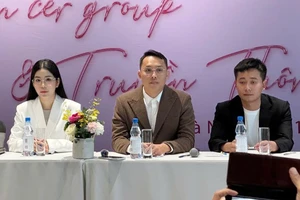 Khởi tố, bắt tạm giam Hằng Du Mục và Quang Linh Vlog