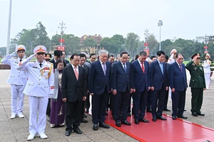 Lãnh đạo Đảng, Nhà nước vào Lăng viếng Chủ tịch Hồ Chí Minh