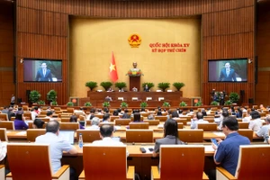 Hôm nay, bế mạc 'kỳ họp lịch sử của lịch sử'