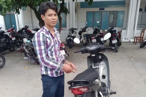 Thanh niên bị bắt khi vừa trộm xe máy ở phường Tân Tạo