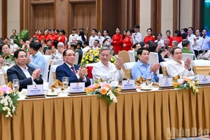 Tổng Bí thư Tô Lâm dự gặp mặt đại biểu Bộ Quốc phòng, Bộ Công an và Bộ Ngoại giao