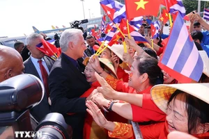 Bí thư Thứ nhất, Chủ tịch nước Cuba và Phu nhân đến Hà Nội, bắt đầu thăm cấp Nhà nước