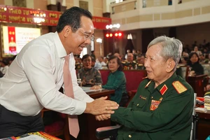 Ông Nguyễn Văn Được: Lực lượng vũ trang TP.HCM cùng chính quyền 'vượt qua sóng lớn'
