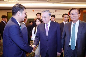 Thần tốc triển khai 'bộ tứ trụ cột' - Bài 2: Việt Nam kiên trì quan điểm 'chọn lẽ phải' trong hội nhập quốc tế