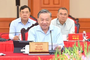 Tổng Bí thư làm việc với Ban Thường vụ Đảng ủy Bộ Công an, cho ý kiến về phương hướng nhân sự