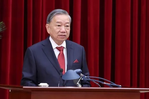 Chùm ảnh: Khai mạc Hội nghị lần thứ 13 Ban Chấp hành Trung ương Đảng khóa XIII