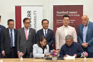 Đại học Quốc gia TP.HCM ký kết hợp tác với Đại học Stanford của Hoa Kỳ