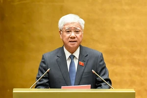 Cử tri lo lắng về biến động khó lường của giá vàng, bất động sản, dự án treo