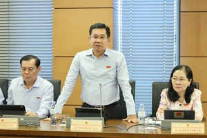 Đại biểu Quốc hội: 'Vào bệnh viện khám, bác sĩ khuyên tôi đừng mua thuốc ngoài, coi chừng thuốc giả'