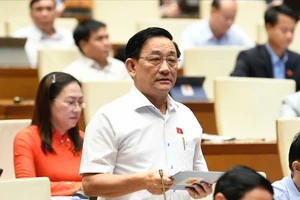 'Lương cơ sở 2,34 triệu đồng/tháng, công chức trẻ chỉ sống bằng niềm tin và mì gói 10 ngày cuối tháng'