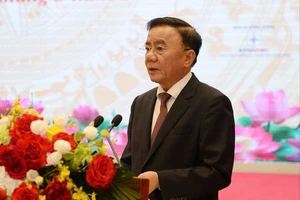 Bộ Chính trị: Xử nghiêm hành vi đùn đẩy, giải trình không trung thực trong công vụ