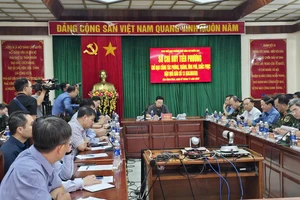 Phó Thủ tướng Trần Hồng Hà họp khẩn để khắc phục hậu quả của bão số 13