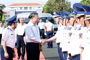 Tổng Bí thư: Xây dựng Cảnh sát biển theo hướng tinh, gọn, mạnh, tiến thẳng lên hiện đại