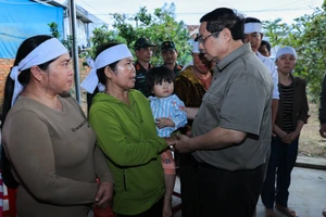 Triển khai 'chiến dịch Quang Trung' thần tốc dựng lại nhà cho người dân vùng lũ