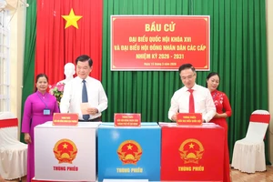 TP.HCM: Đến 19 giờ, tỉ lệ cử tri đi bỏ phiếu trên địa bàn đạt 96,67%