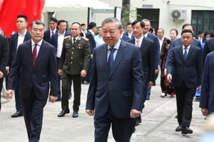 Hình ảnh Tổng Bí thư Tô Lâm cùng các lãnh đạo Đảng, Nhà nước đi bầu cử, thực hiện quyền cử tri