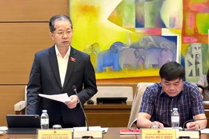 Chính phủ đề xuất bỏ quy định người đi công chứng phải chụp ảnh với công chứng viên