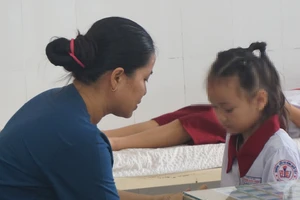 Hàng trăm học sinh Tiểu học Bình Quới Tây nghi ngộ độc: Bộ Y tế chỉ đạo khẩn