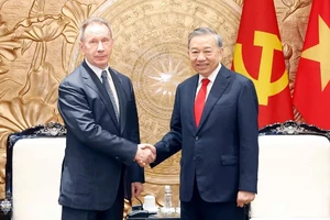 Tổng Bí thư, Chủ tịch nước Tô Lâm tiếp Giám đốc Cơ quan Vệ binh quốc gia Liên bang